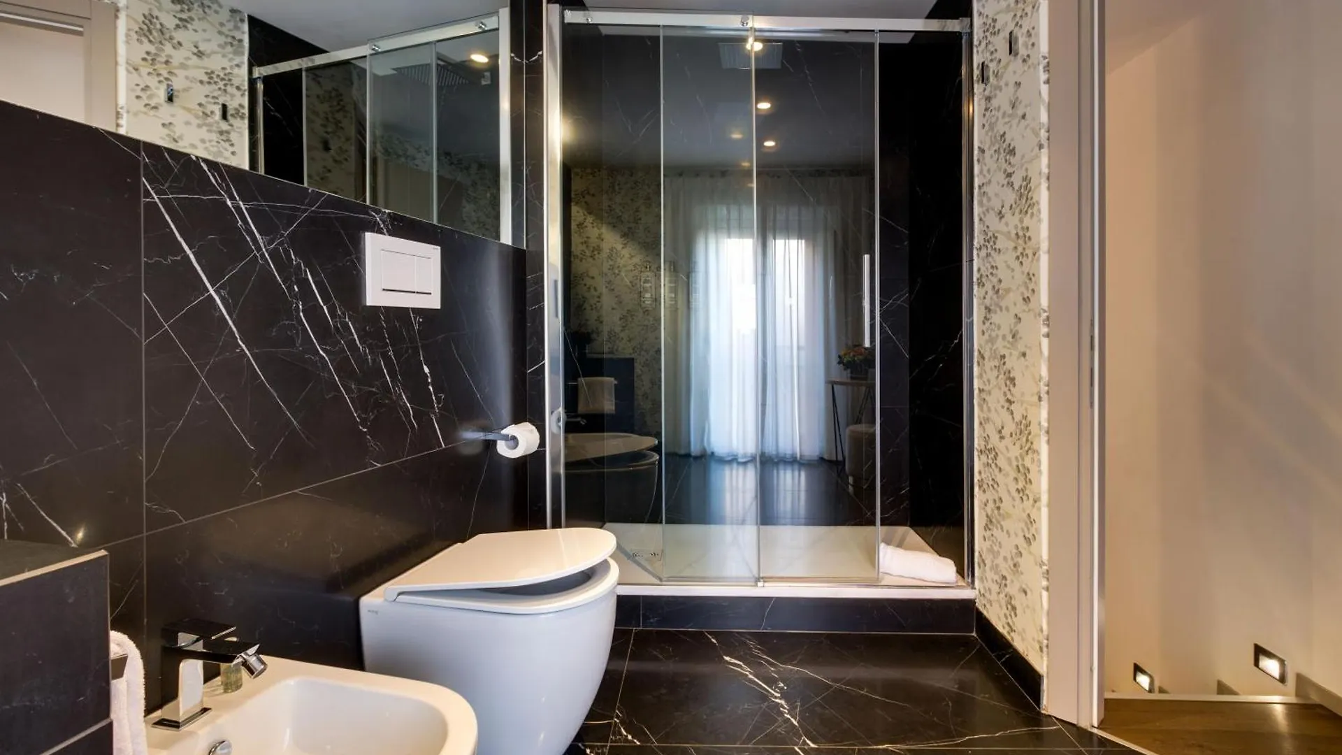 רומא Piazza Farnese Luxury Suites