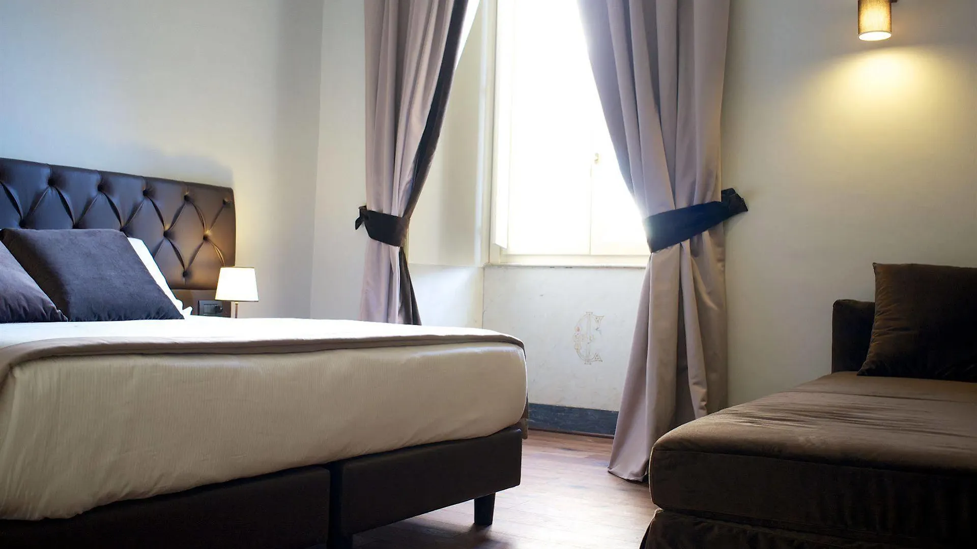Piazza Farnese Luxury Suites Rome 2*,